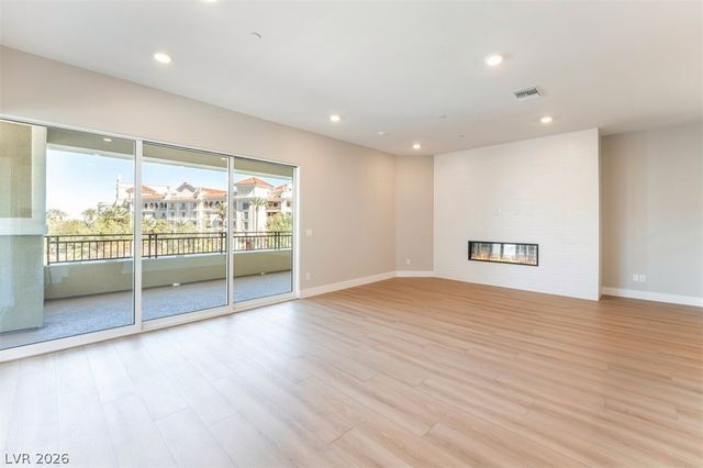 9128 Las Manaitas Avenue 301, Las Vegas, NV 89144