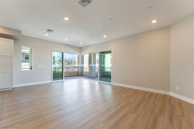 9128 Las Manaitas Avenue 301, Las Vegas, NV 89144