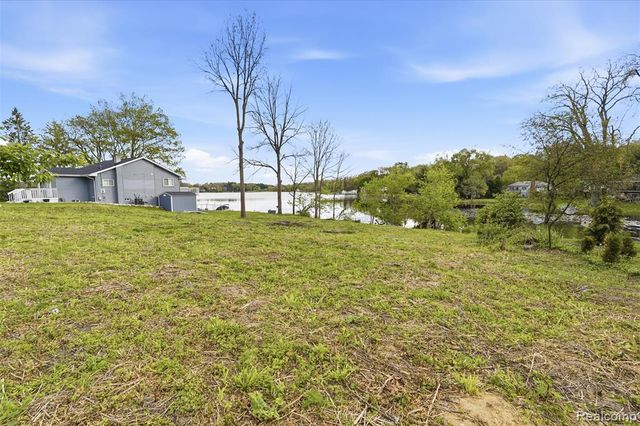 00 Norene Drive, Hamburg, MI 48139