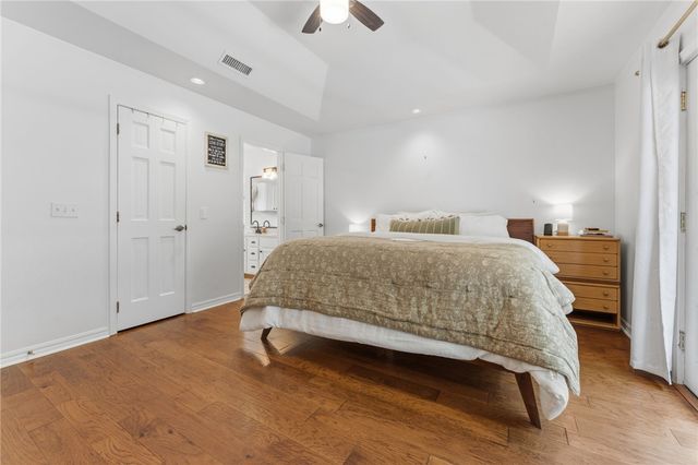 900 Willow Court, Siloam Springs, AR 72761