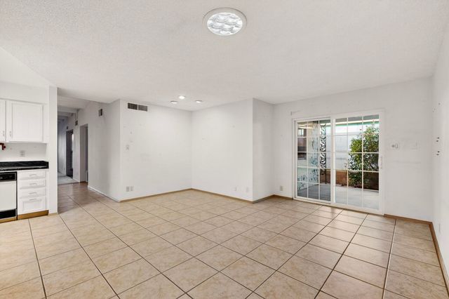 8906 CHAMBERS Place NE, Albuquerque, NM 87111