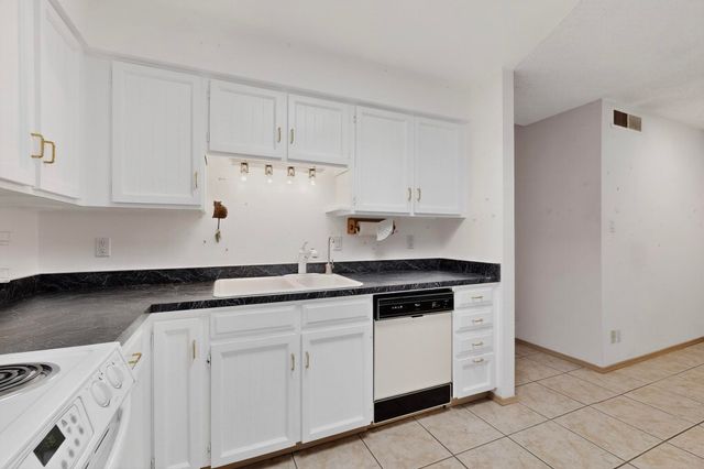8906 CHAMBERS Place NE, Albuquerque, NM 87111