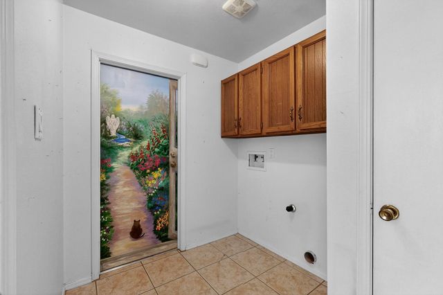 8906 CHAMBERS Place NE, Albuquerque, NM 87111