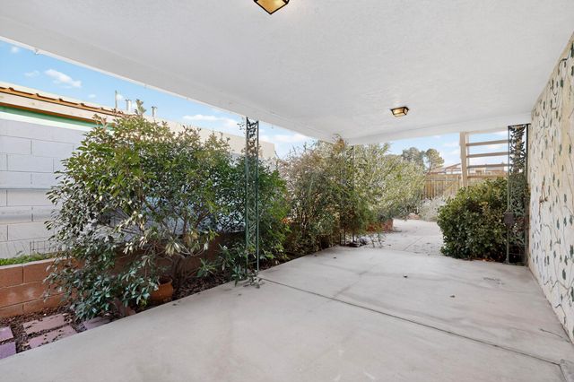 8906 CHAMBERS Place NE, Albuquerque, NM 87111