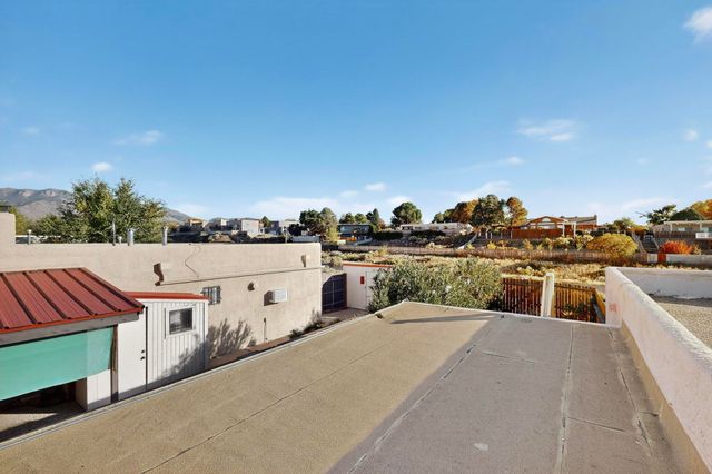 8906 CHAMBERS Place NE, Albuquerque, NM 87111