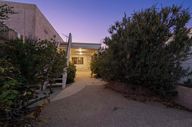 8906 CHAMBERS Place NE, Albuquerque, NM 87111