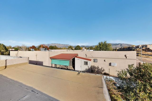 8906 CHAMBERS Place NE, Albuquerque, NM 87111