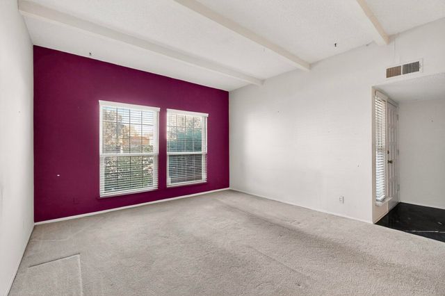 8906 CHAMBERS Place NE, Albuquerque, NM 87111