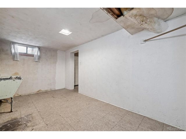 4234 Vallejo St, Denver, CO 80211