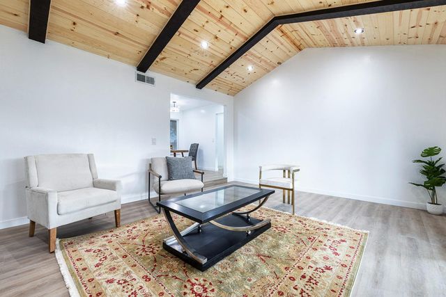 1622 Dennis Avenue, Clovis, CA 93611