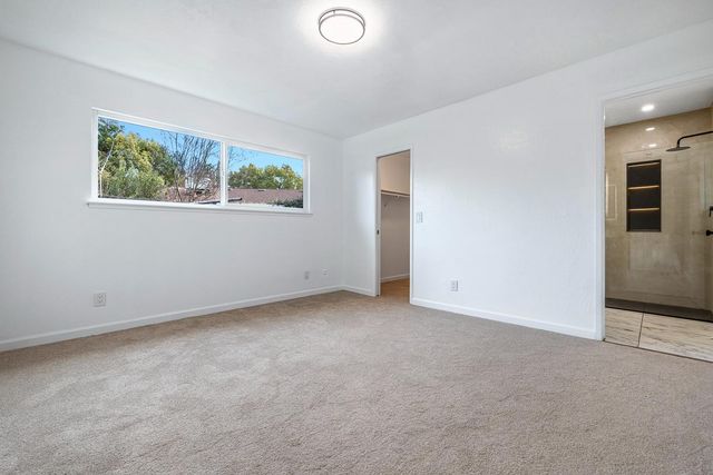 1622 Dennis Avenue, Clovis, CA 93611