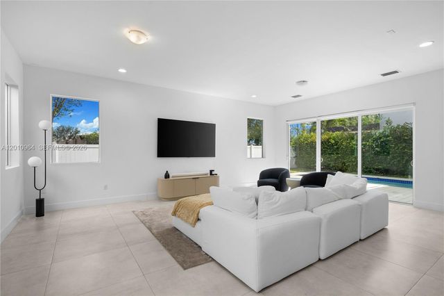 9915 NW 75th Street 9915, Doral, FL 33178