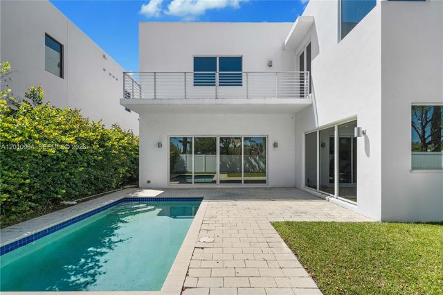9915 NW 75th Street 9915, Doral, FL 33178