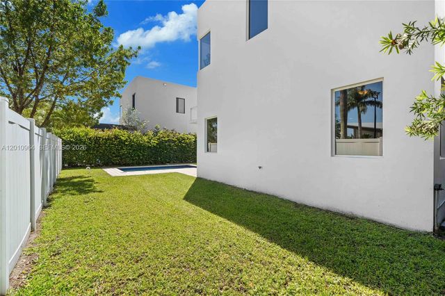 9915 NW 75th Street 9915, Doral, FL 33178