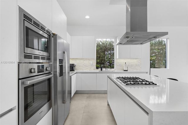 9915 NW 75th Street 9915, Doral, FL 33178