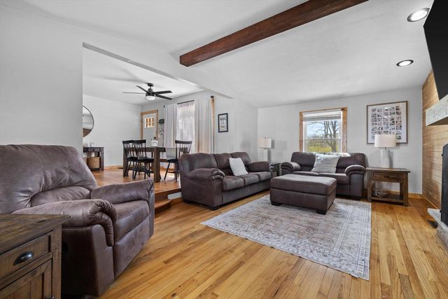 10227 8th AVENUE, Pleasant Prairie, WI 53158