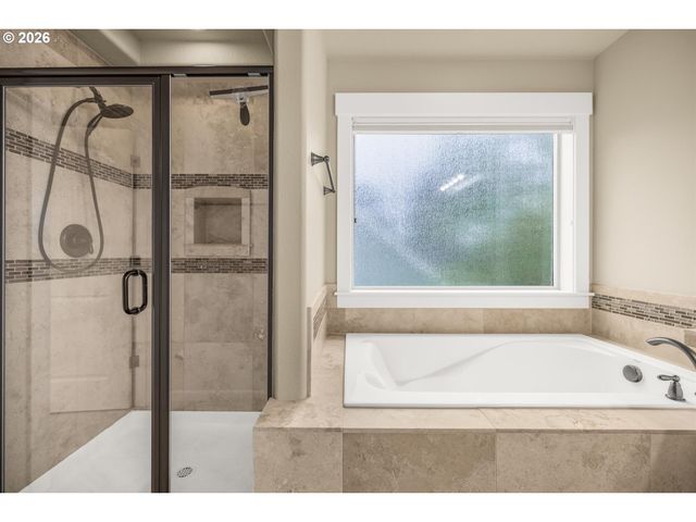 16073 Se PINOT Rd, Milwaukie, OR 97267