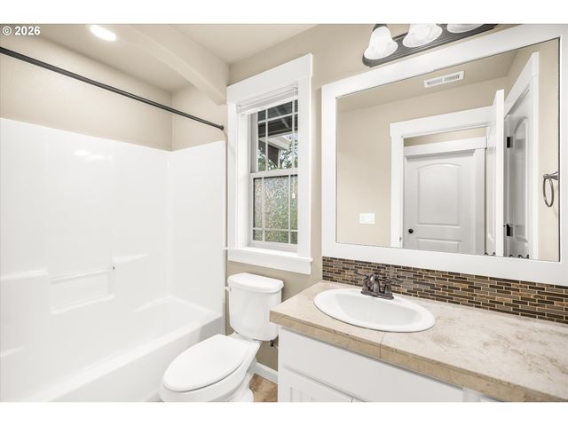 16073 Se PINOT Rd, Milwaukie, OR 97267