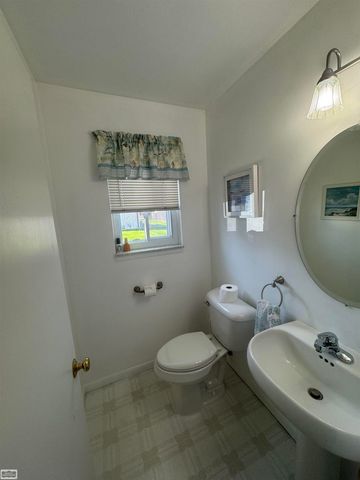 22821 Shoreview Court, Saint Clair Shores, MI 48082
