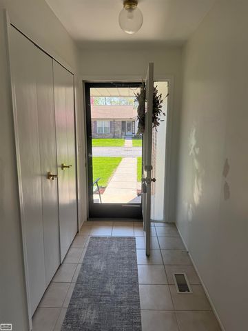 22821 Shoreview Court, Saint Clair Shores, MI 48082