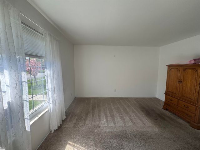 22821 Shoreview Court, Saint Clair Shores, MI 48082