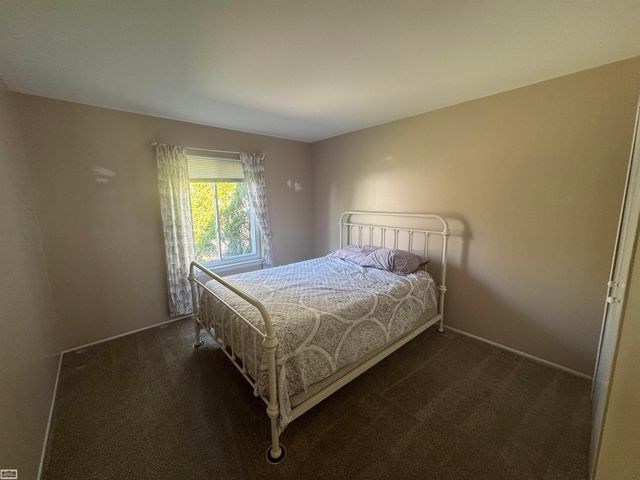 22821 Shoreview Court, Saint Clair Shores, MI 48082