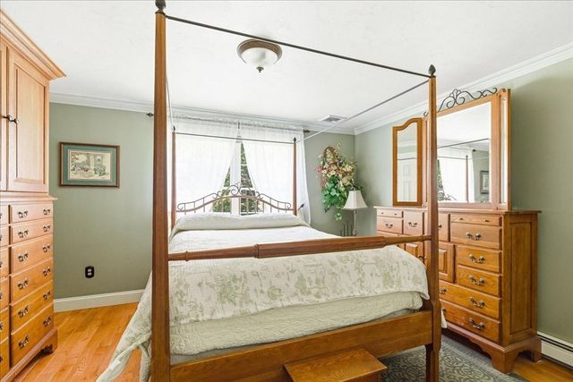 137 Cedar St, Middleboro, MA 02346