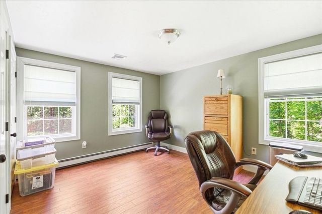 137 Cedar St, Middleboro, MA 02346
