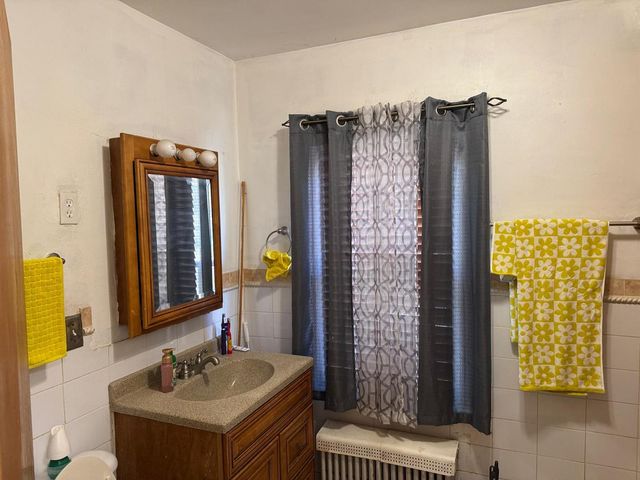 1110 S 4th Avenue, Maywood, IL 60153