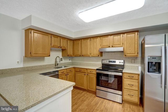 9227 SHEFFIELD HUNT CT, Lorton, VA 22079