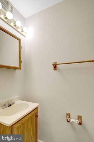 9227 SHEFFIELD HUNT CT, Lorton, VA 22079