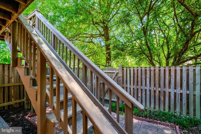 9227 SHEFFIELD HUNT CT, Lorton, VA 22079