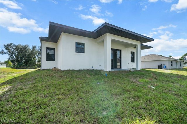447 Redwing ST, Lehigh Acres, FL 33974