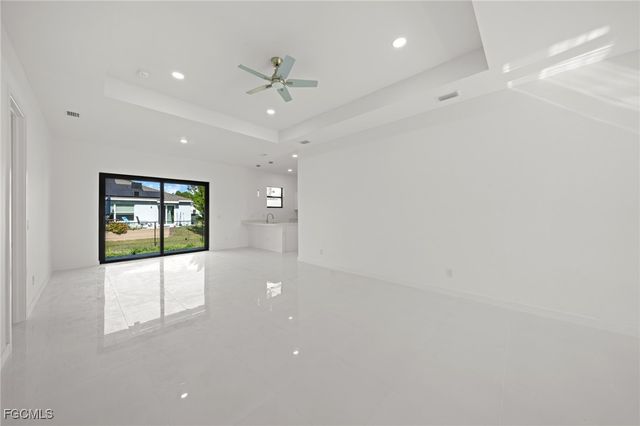 447 Redwing ST, Lehigh Acres, FL 33974