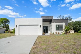 447 Redwing ST, Lehigh Acres, FL 33974