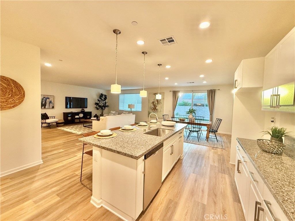 Image 6 of property listing at 36237 Sunset Ridge Court, Wildomar, CA 92595