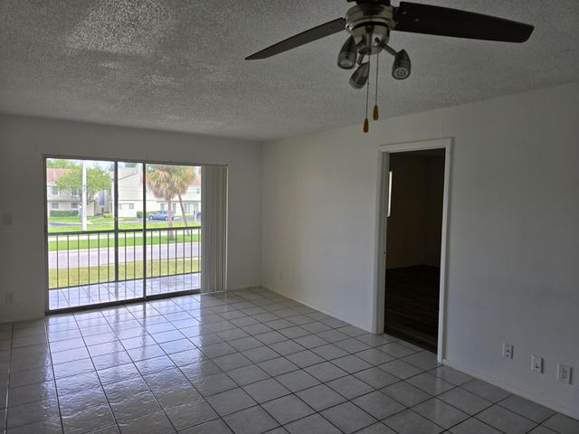 8060 N Colony Cir Circle 203, Tamarac, FL 33321