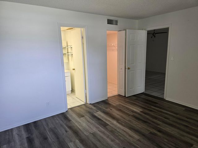 8060 N Colony Cir Circle 203, Tamarac, FL 33321