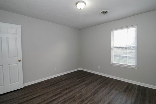 303 Ashley Street, Oak Grove, KY 42262