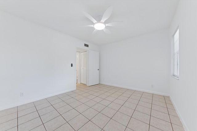 126 Sparrow Drive 10b, Royal Palm Beach, FL 33411