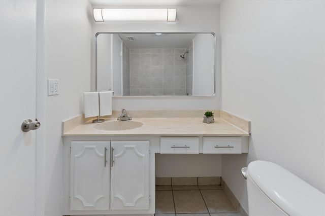 126 Sparrow Drive 10b, Royal Palm Beach, FL 33411