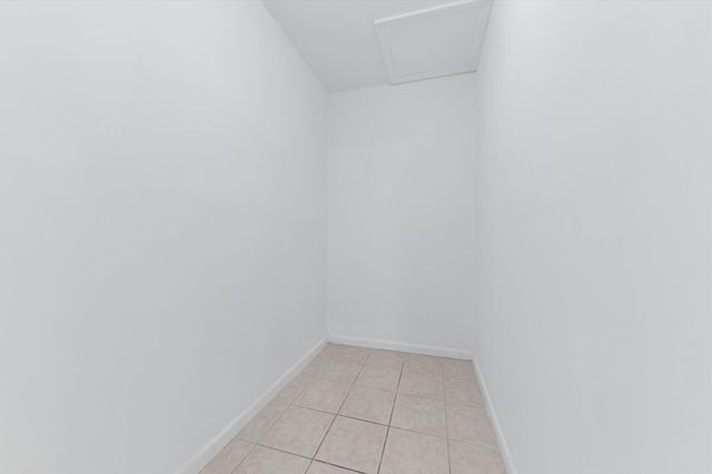 126 Sparrow Drive 10b, Royal Palm Beach, FL 33411