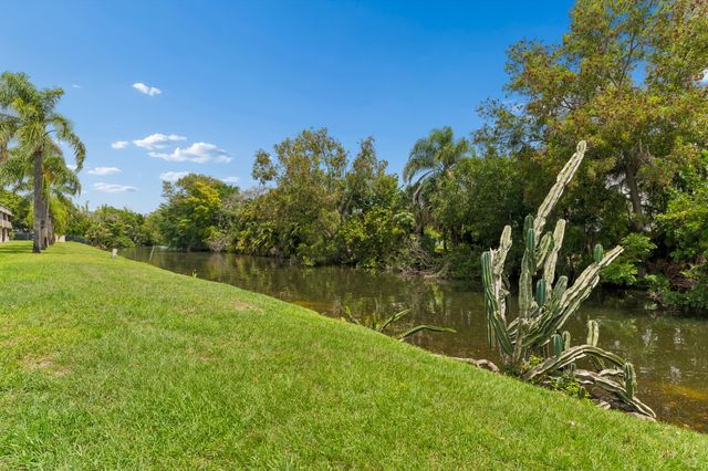 126 Sparrow Drive 10b, Royal Palm Beach, FL 33411