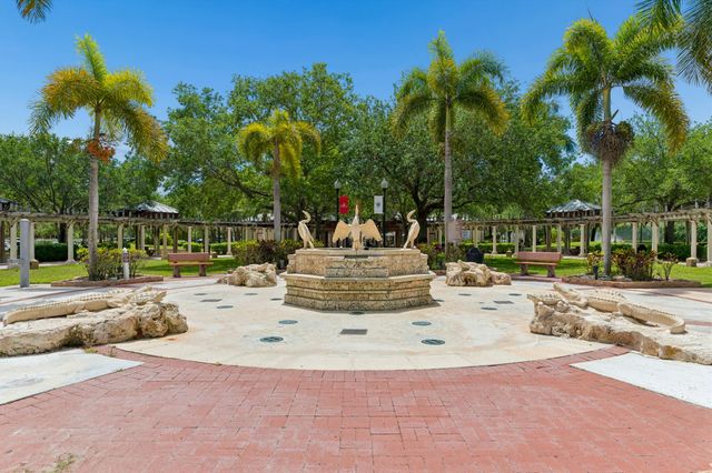 126 Sparrow Drive 10b, Royal Palm Beach, FL 33411