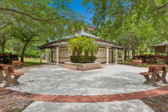 126 Sparrow Drive 10b, Royal Palm Beach, FL 33411