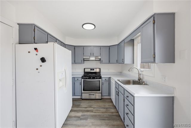 122 Rebecca Park, Buffalo, NY 14207