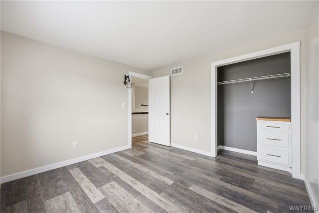 122 Rebecca Park, Buffalo, NY 14207