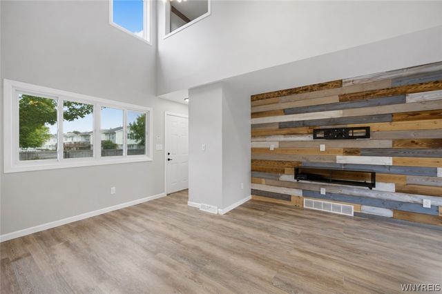 122 Rebecca Park, Buffalo, NY 14207