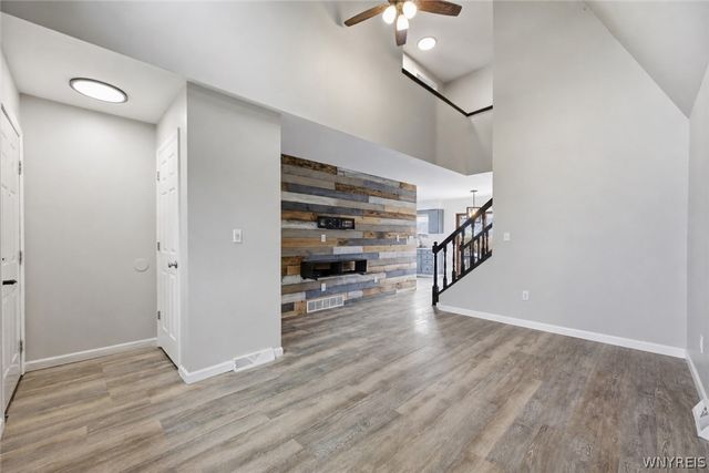 122 Rebecca Park, Buffalo, NY 14207