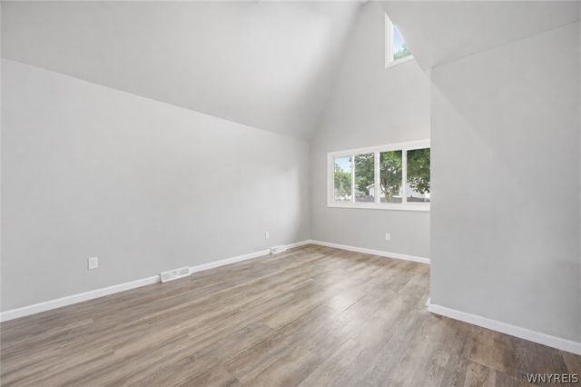 122 Rebecca Park, Buffalo, NY 14207